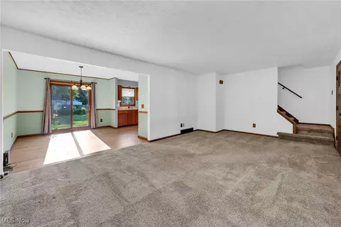 3145 Gale Rd, Willoughby, OH 44094 photo 5
