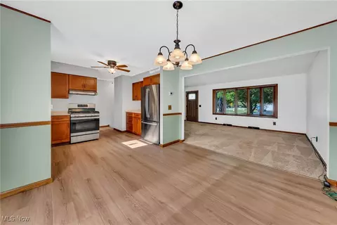 3145 Gale Rd, Willoughby, OH 44094 photo 6