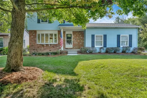 3145 Gale Rd, Willoughby, OH 44094 photo 2