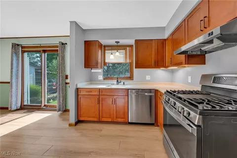 3145 Gale Rd, Willoughby, OH 44094 photo 10