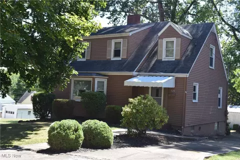 120 Park Dr, Saint Clairsville, OH 43950