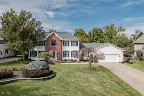 380 Medway Rd, Highland Heights, OH 44143