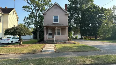 34 Wilson St, Struthers, OH 44471 photo 1