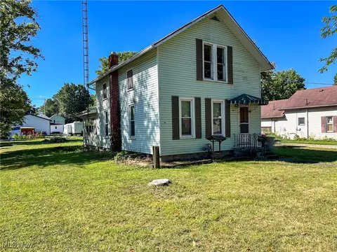 156 High St, New London, OH 44851