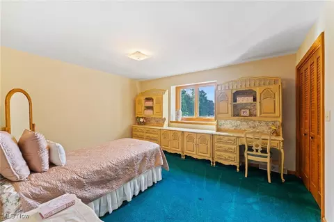 Bedroom - 93 Rockyledge Dr, Struthers, OH 44471 photo 3 of 7