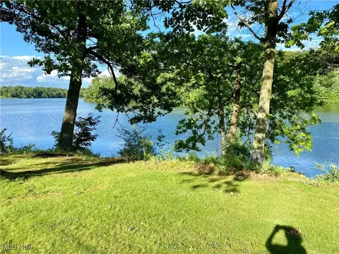 View/Area - 93 Rockyledge Dr, Struthers, OH 44471 photo 5 of 5