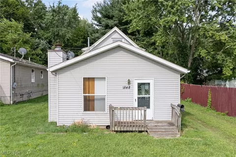 1848 2nd St SW, Akron, OH 44314