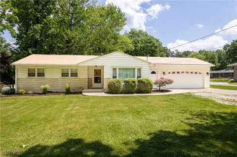 167 Taylor Rd, Barberton, OH 44203