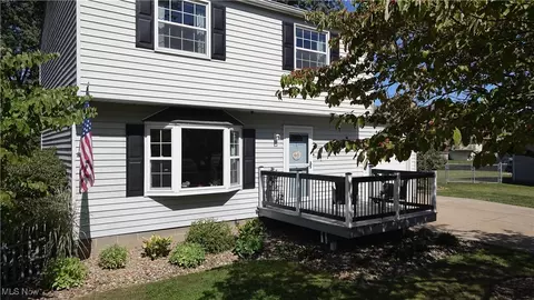 1530 Galaxy Dr, Mogadore, OH 44260