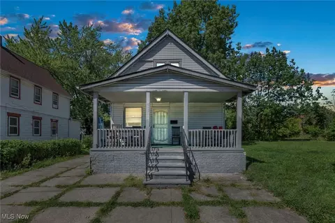13901 Durkee Ave, Cleveland, OH 44105