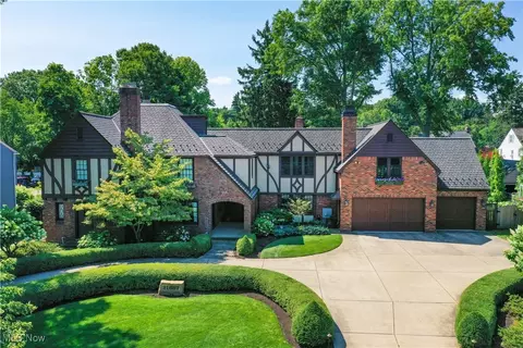 21667 Aberdeen Rd, Rocky River, OH 44116
