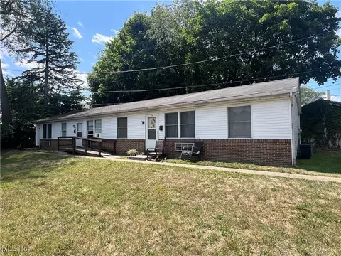 536 Beech Ln NW, New Philadelphia, OH 44663