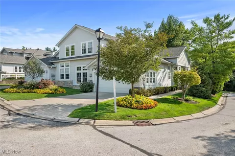 149 Blossom Ln, Orange, OH 44022