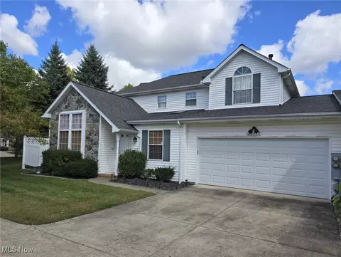 20453 Brookstone Trl, Middleburg Heights, OH 44130