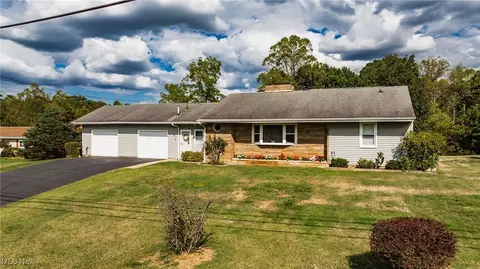 2507 Dutch Ridge Rd, Parkersburg, WV 26104