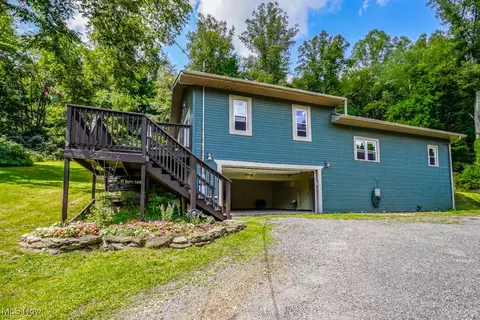 6485 Highford Dr SE, East Sparta, OH 44626
