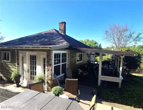 47379 High St, Saint Clairsville, OH 43950