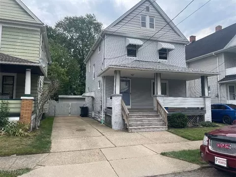 3887 W 19th St, Cleveland, OH 44109