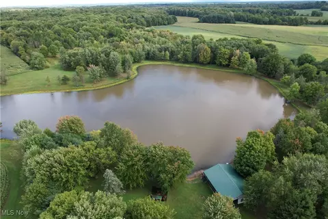 4276 Stanhope Kelloggsville Rd, Andover, OH 44003