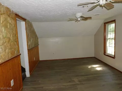 420 W 54th St, Ashtabula, OH 44004 photo 8