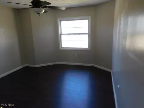 420 W 54th St, Ashtabula, OH 44004 photo 5