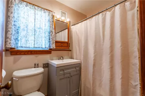 446 W Oregon Ave, Sebring, OH 44672 photo 15