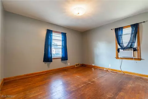 446 W Oregon Ave, Sebring, OH 44672 photo 11