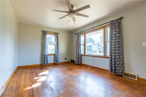 446 W Oregon Ave, Sebring, OH 44672 photo 10