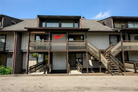 1607 A Treetop Trl #64, Akron, OH 44313