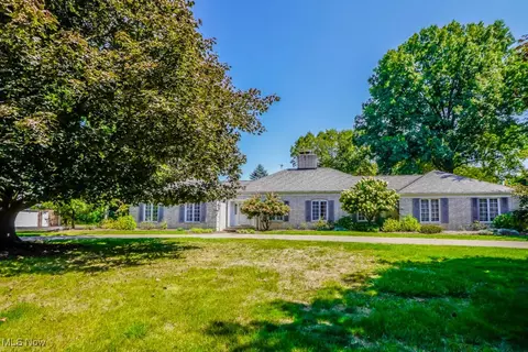 2818 Dunbarton Ave NW, Canton, OH 44708