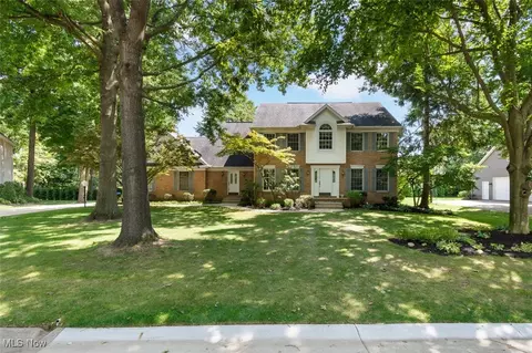 7690 Bucknell Cir NW, North Canton, OH 44720