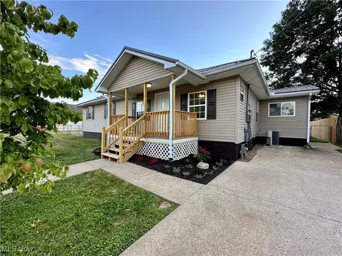 4908 4th Ave, Parkersburg, WV 26101