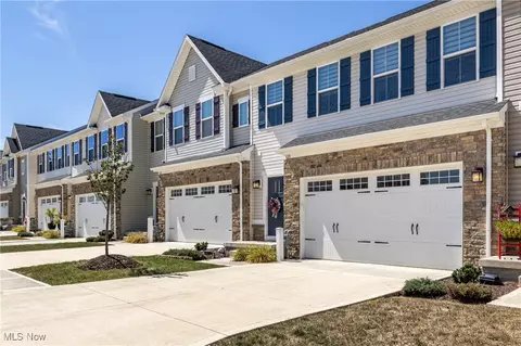 1135 Starboard Dr, Medina, OH 44256