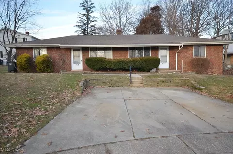 1359-1361 Brittain Woods Rd, Akron, OH 44310