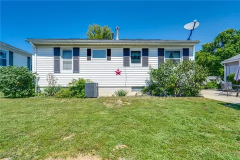 Exterior - 82 E Dresden Ave, Akron, OH 44301 photo 3 of 8