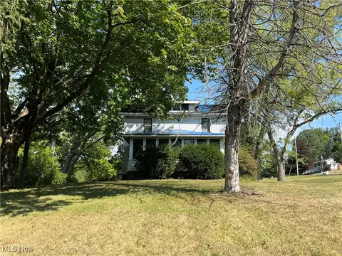 920 W Martin St, East Palestine, OH 44413