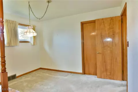 345 W Omar St, Struthers, OH 44471 photo 12