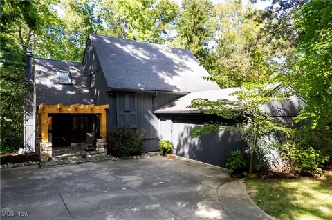 1 Smith Ln, Wooster, OH 44691