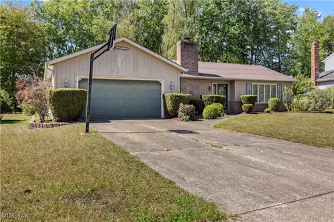 10108 S Bexley Cir, Strongsville, OH 44136