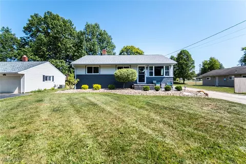 293 Dehoff Dr, Austintown, OH 44515