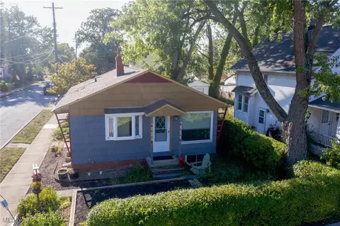 1664 Lakeview Ave, Rocky River, OH 44116
