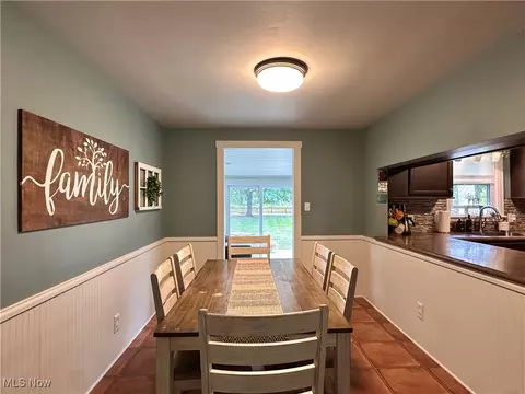 Dining - 19 Lake Shore Dr, Youngstown, OH 44511 photo 1 of 1