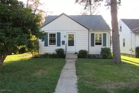 610 Sherman St, Geneva, OH 44041