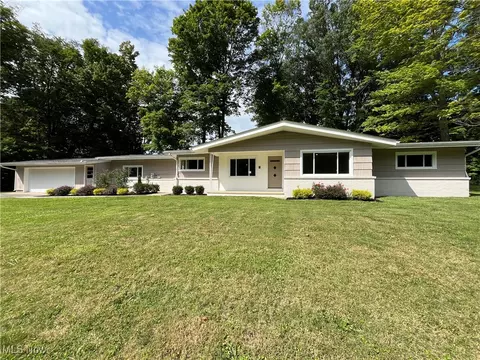 4441 Jamison Ln, Geneva, OH 44041