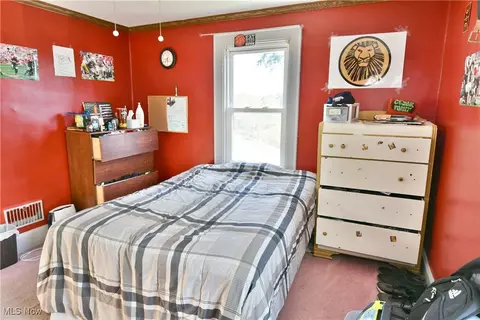 Bedroom - 295 E 2nd St, Girard, OH 44420 photo 6 of 7