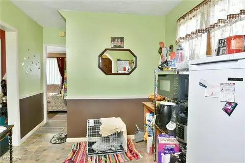 Entry Way - 295 E 2nd St, Girard, OH 44420 photo 2 of 2