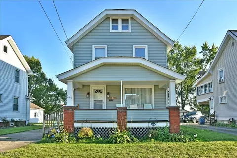 295 E 2nd St, Girard, OH 44420