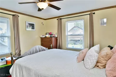 Bedroom - 295 E 2nd St, Girard, OH 44420 photo 2 of 7