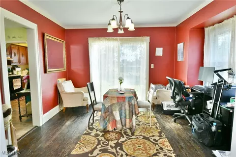 Dining - 295 E 2nd St, Girard, OH 44420 photo 1 of 1