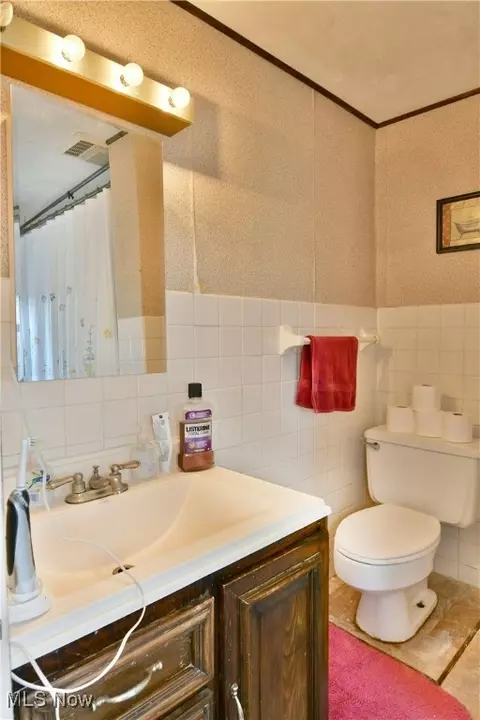 Bath - 295 E 2nd St, Girard, OH 44420 photo 2 of 2